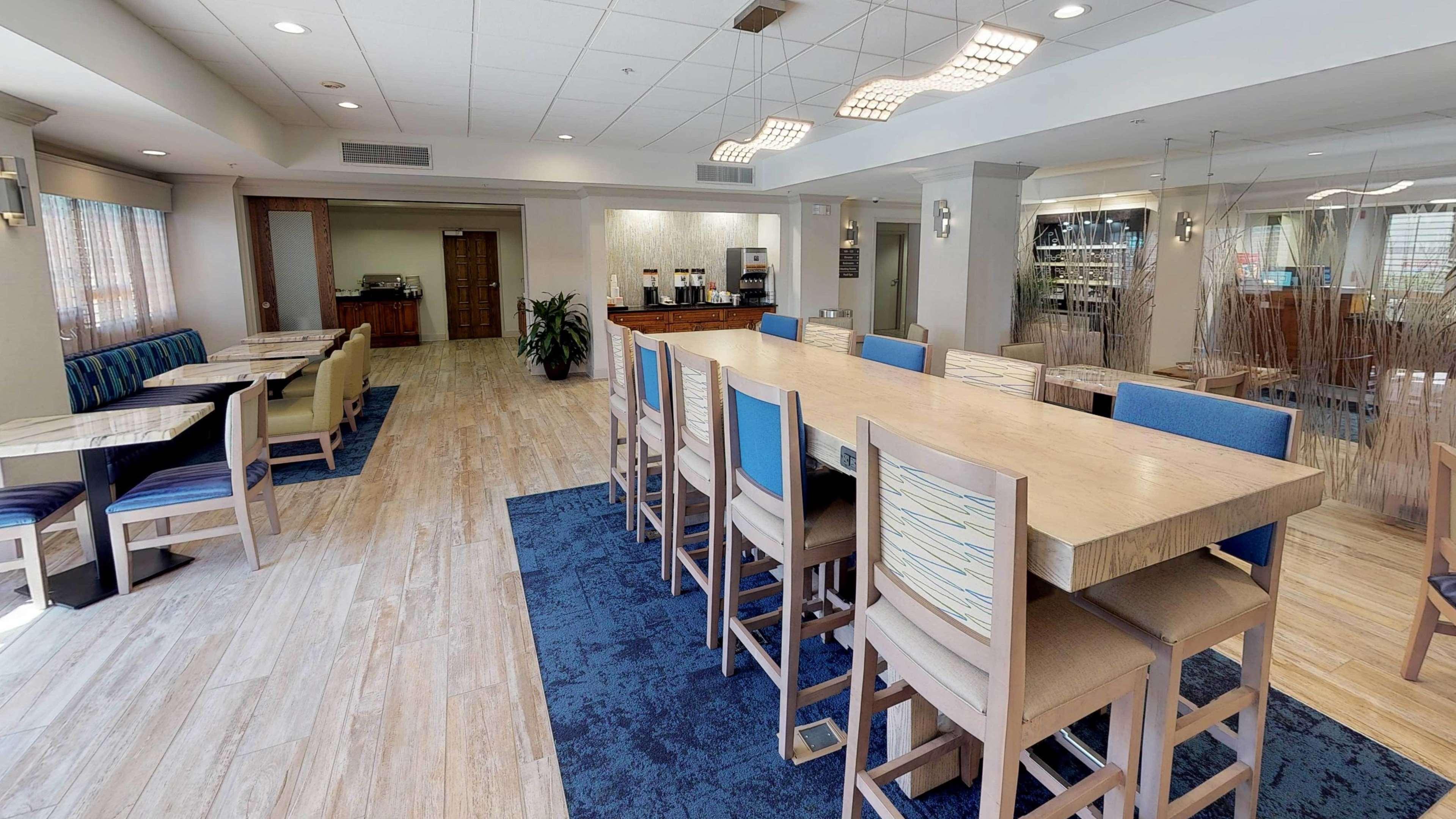 Hampton Inn St. Simons Island Bagian luar foto