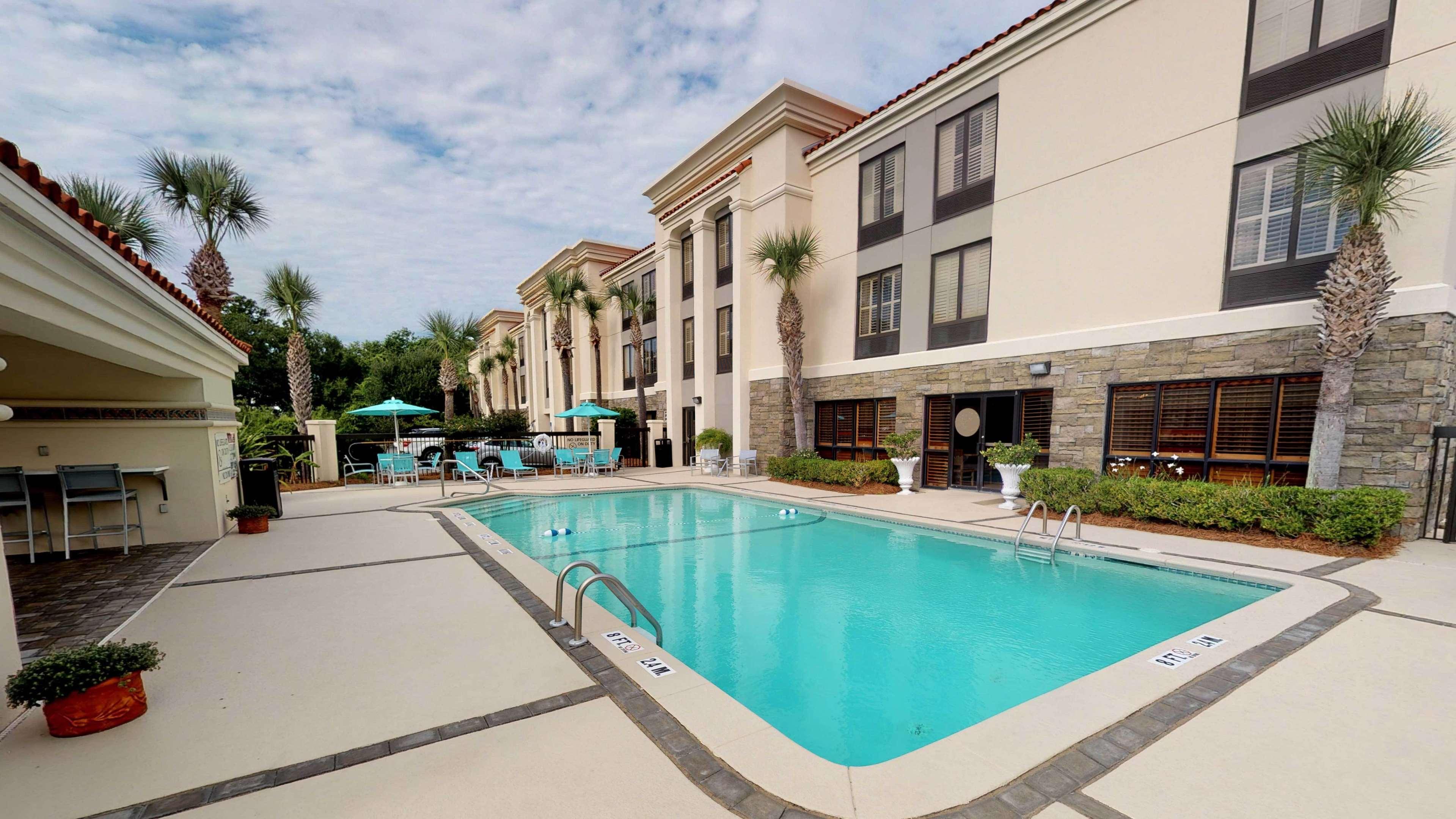 Hampton Inn St. Simons Island Bagian luar foto